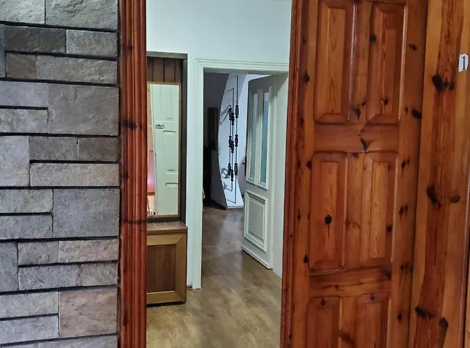 Unique Traditional House, Hosted By J&g Villa Tiran