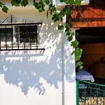 Villa Unique Traditional House, Hosted By J&g Tirana