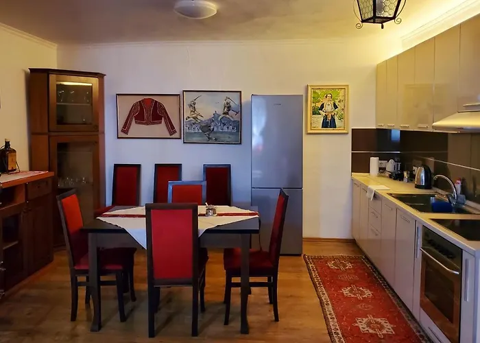 Unique Traditional House, Hosted By J&g * Tirana