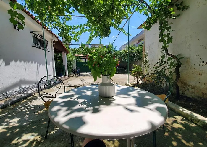 Unique Traditional House, Hosted By J&g * Tirana